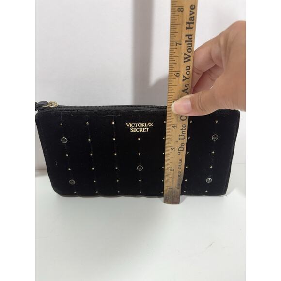 VICTORIAS SECRET VELVET STUDDED CLUTCH WRISTLET WALLET PURSE BLACK GOLD‎ - Picture 3 of 7